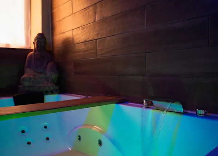 Apartman Le Balneo Jacuzzi Vieil Safranier *