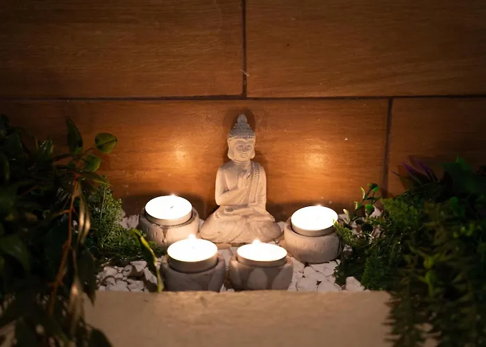 Le Balneo Jacuzzi Vieil Safranier Antibes