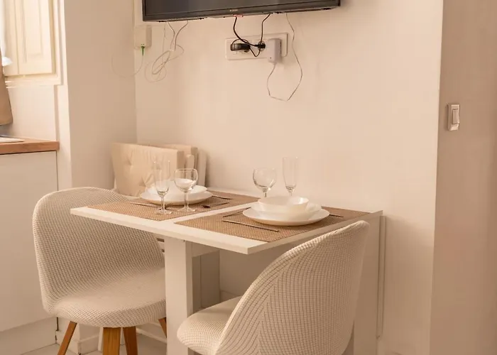 Le Balneo Jacuzzi Vieil Safranier *